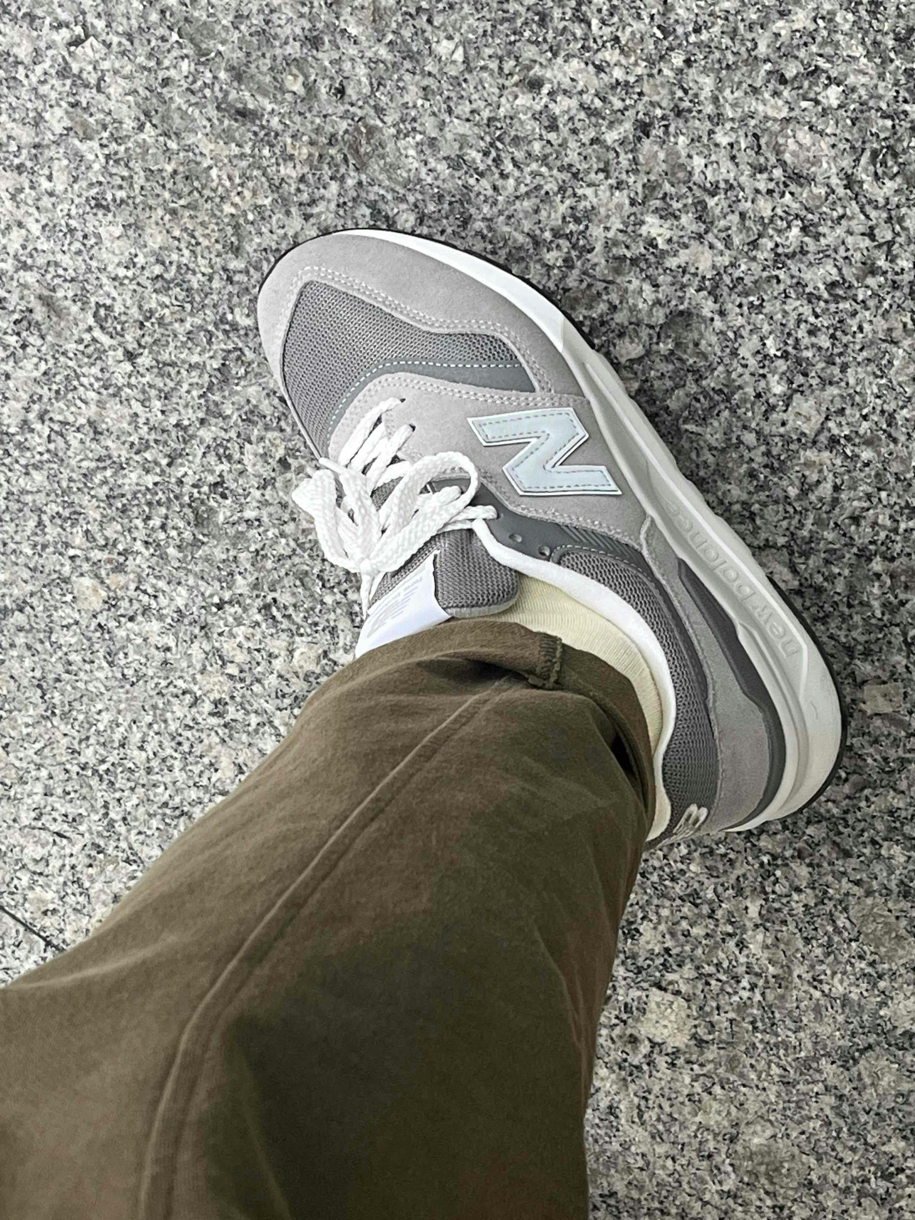 New Balance 997 'Grey Silver' CM997HCA New Balance 997 'Grey Silver' CM997HCA